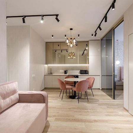 Petrovdom Ж38 In Luxury Apartments At 68 Zhylyanska Street,38 Perlyna Kijev Kültér fotó