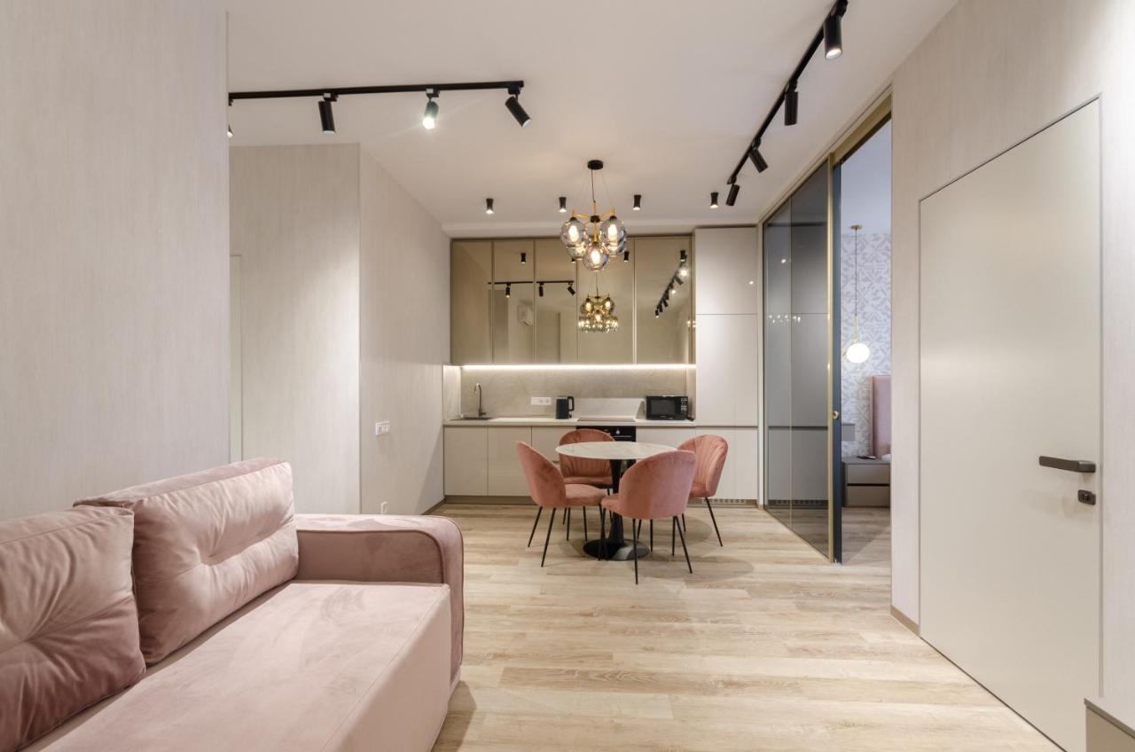 Petrovdom Ж38 In Luxury Apartments At 68 Zhylyanska Street,38 Perlyna Kijev Kültér fotó