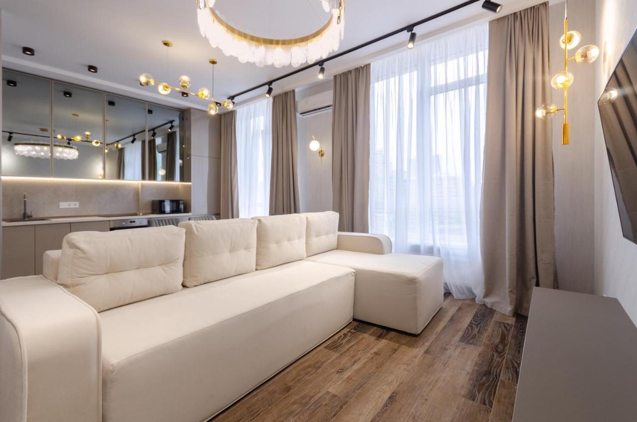 Petrovdom Ж38 In Luxury Apartments At 68 Zhylyanska Street,38 Perlyna Kijev Kültér fotó
