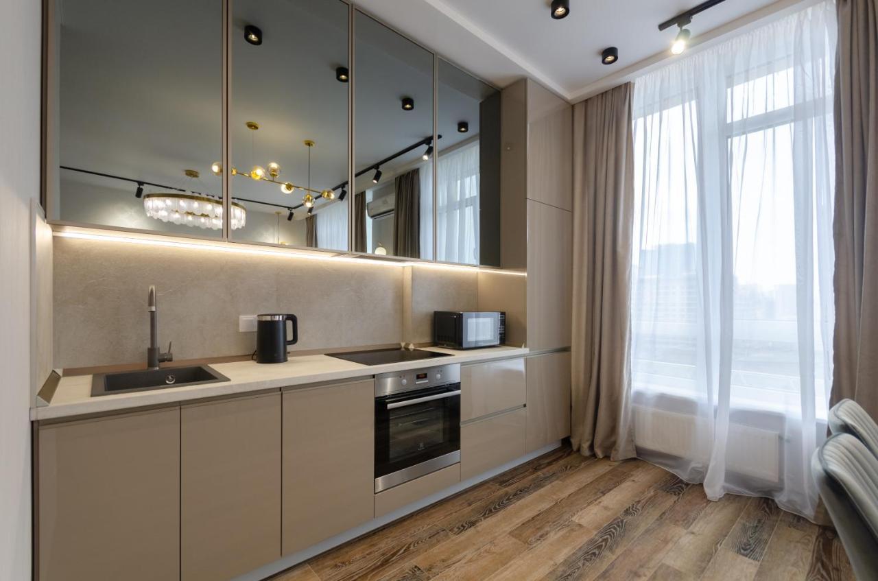 Petrovdom Ж38 In Luxury Apartments At 68 Zhylyanska Street,38 Perlyna Kijev Kültér fotó
