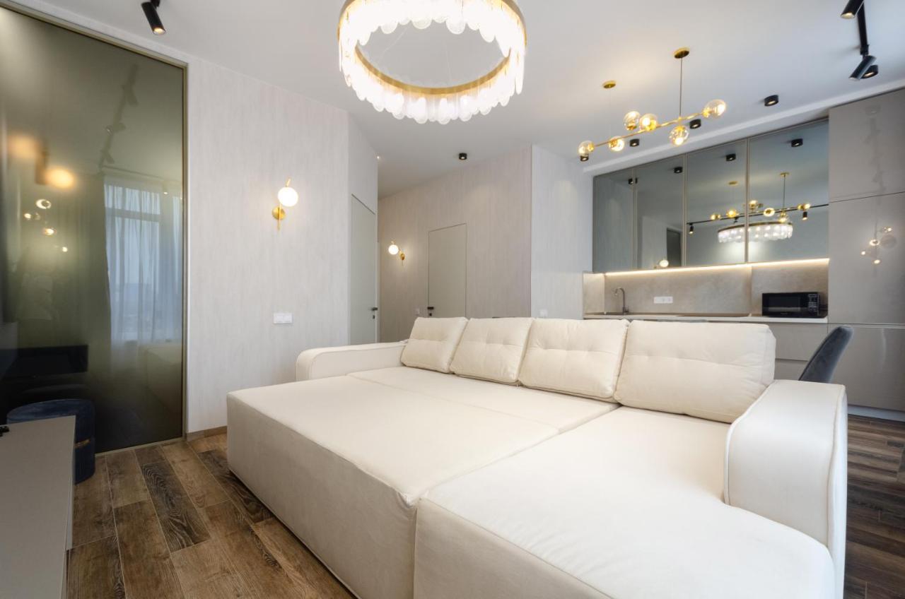 Petrovdom Ж38 In Luxury Apartments At 68 Zhylyanska Street,38 Perlyna Kijev Kültér fotó