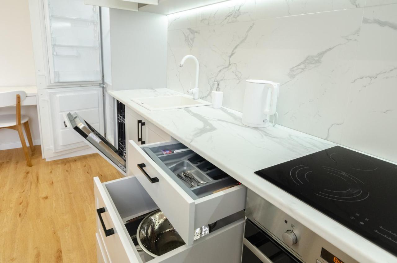 Petrovdom Ж38 In Luxury Apartments At 68 Zhylyanska Street,38 Perlyna Kijev Kültér fotó