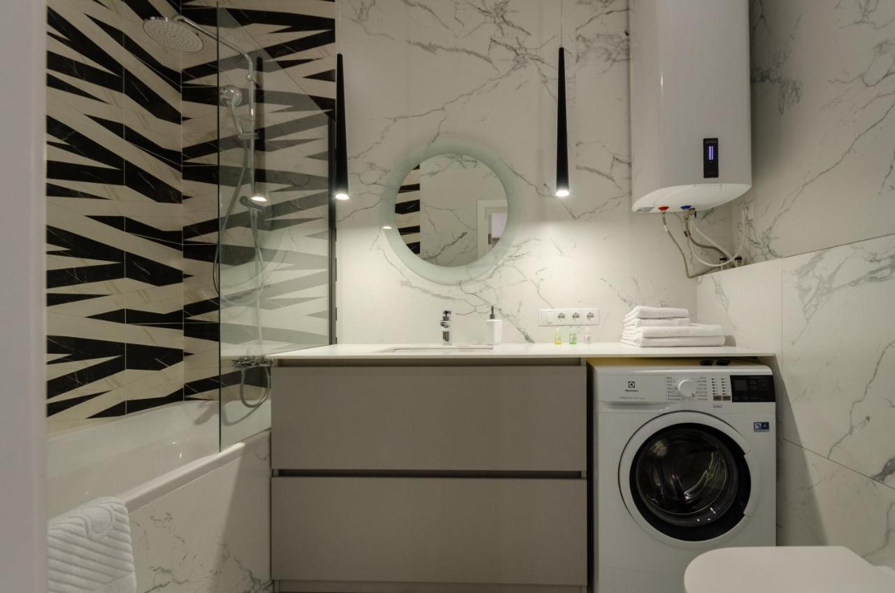 Petrovdom Ж38 In Luxury Apartments At 68 Zhylyanska Street,38 Perlyna Kijev Kültér fotó